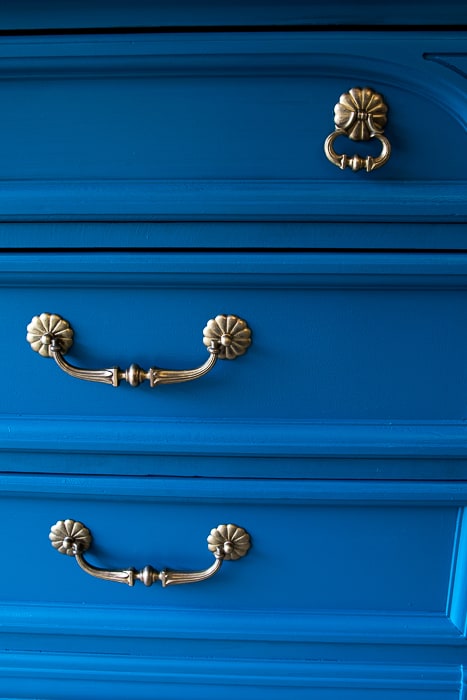 Picture of painted dresser drawers and gold hardware