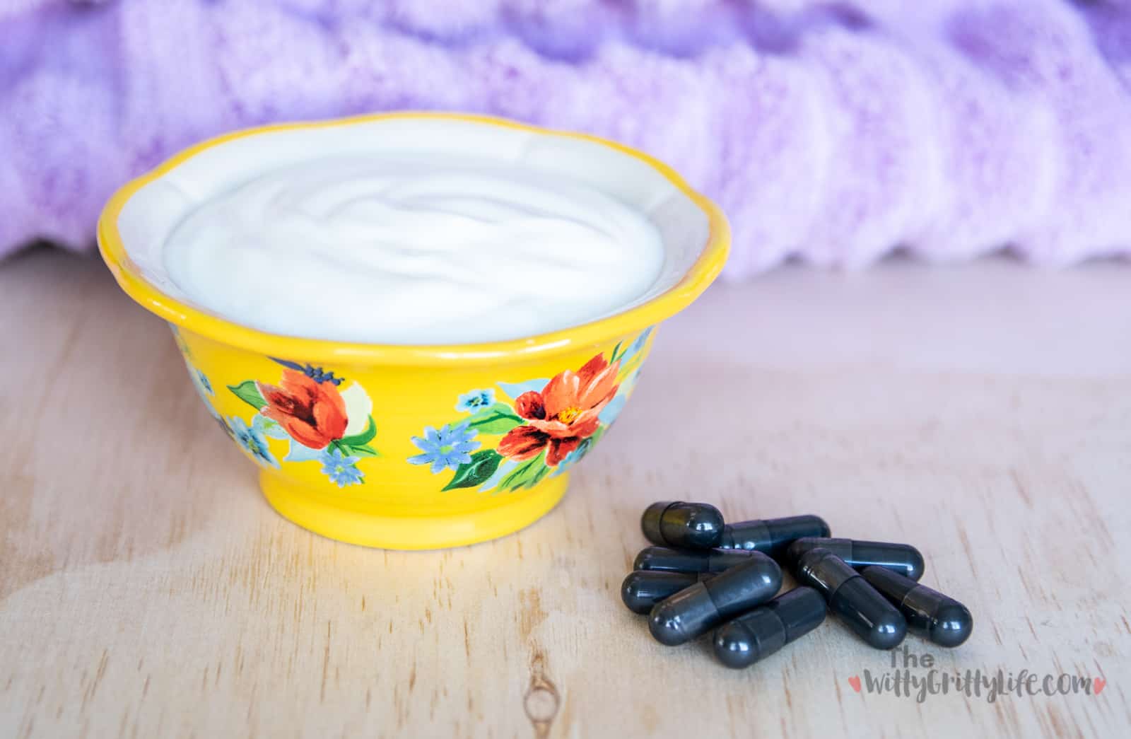 ingredients for simple detoxifying activated charcoal and yogurt mask