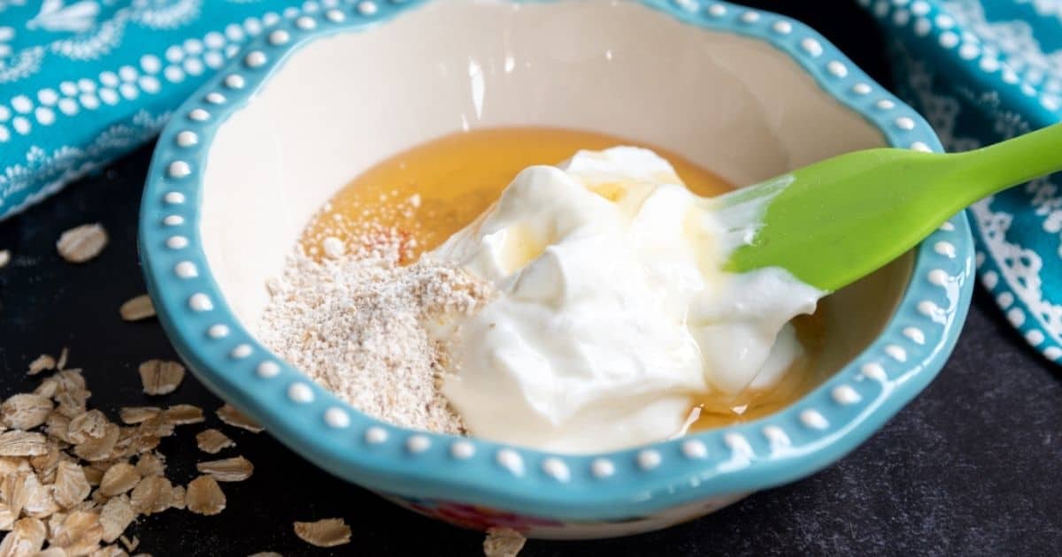 HOW TO EXFOLIATE SENSITIVE SKIN AT HOME NATURALLY AND GENTLY