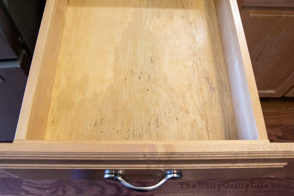 kitchen drawer without liner