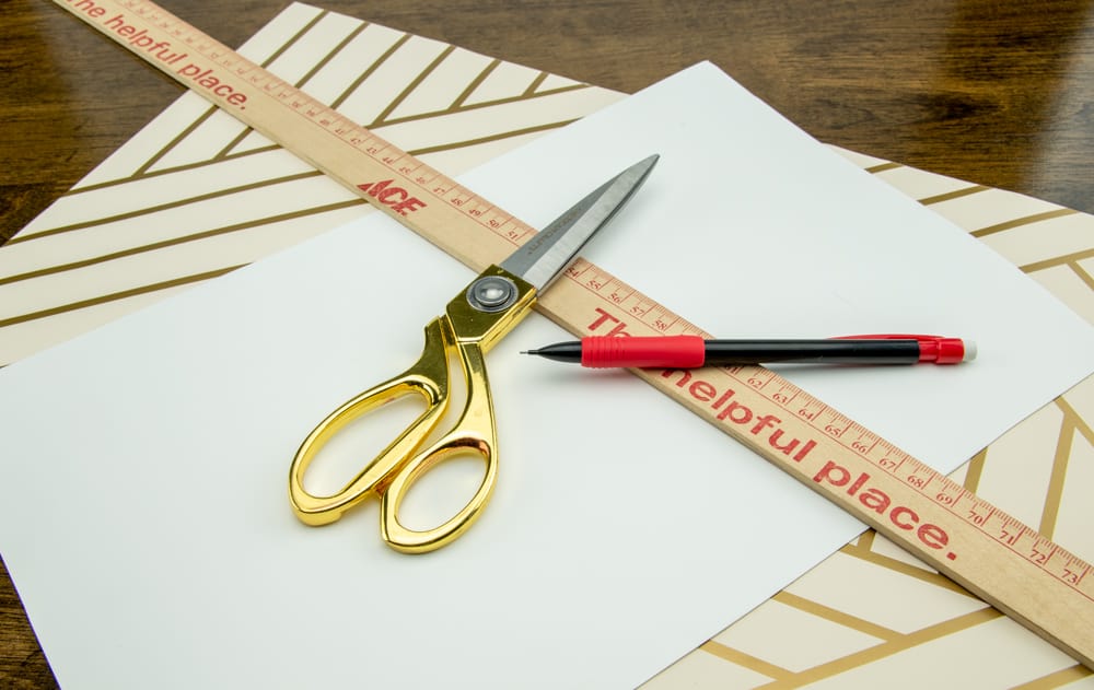 EASY REMOVABLE DRAWER LINERS YOU CAN MAKE IN A SNAP